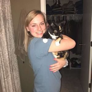 Meet your Posher, Alivia